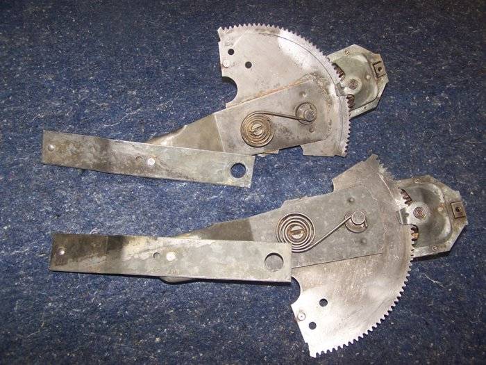 SOLD 70 Challenger quarter window regulators For E Bodies Only