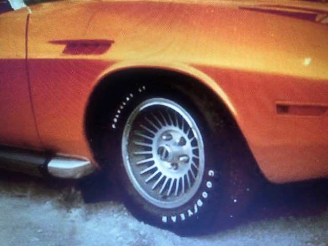 15 inch Chrysler Wheels-1.jpg