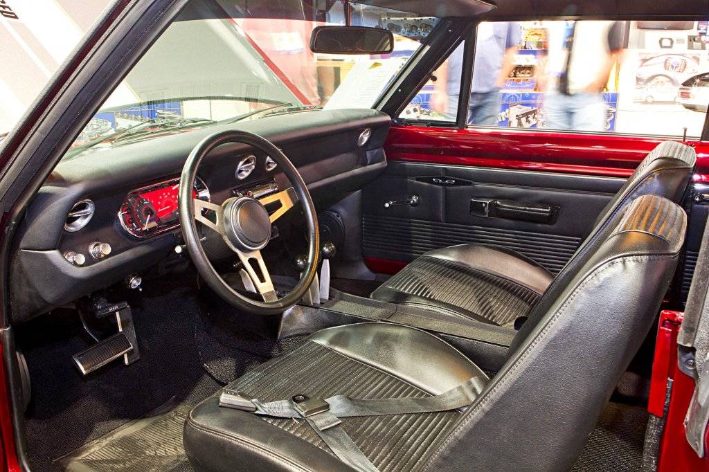 1968-dodge-dart-red-pro-touring-interior.jpg