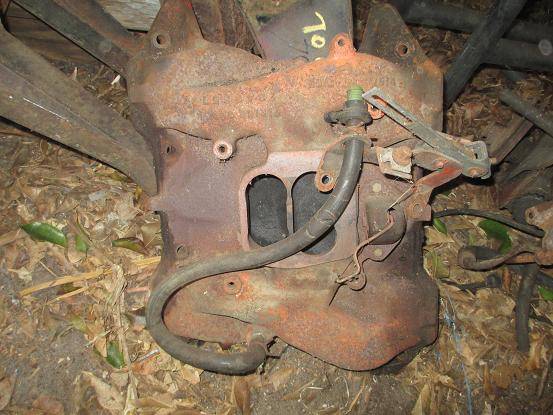 1970 440 manifold.JPG