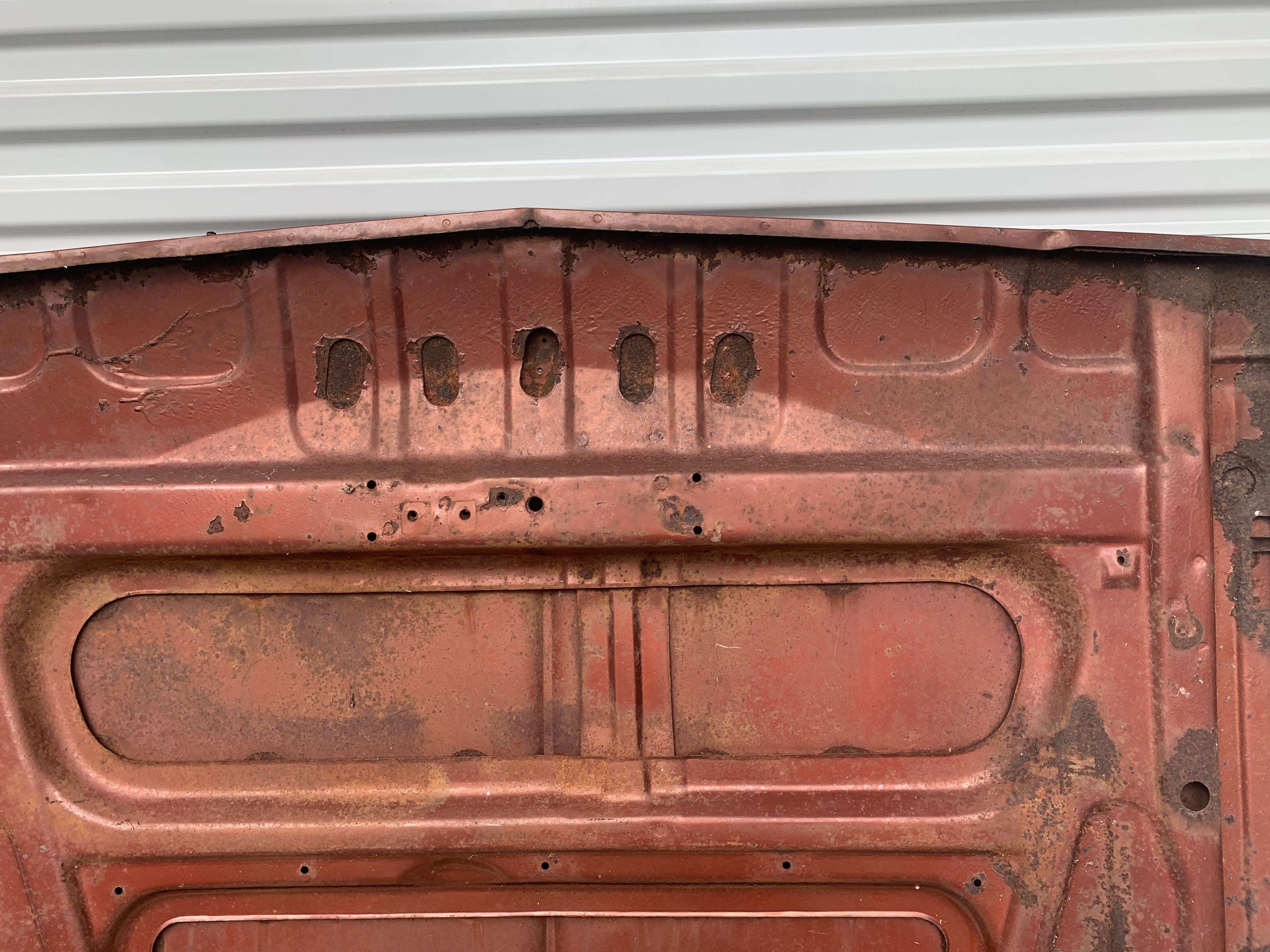 1970-71 Dodge Challenger Hood Pic 3.jpg