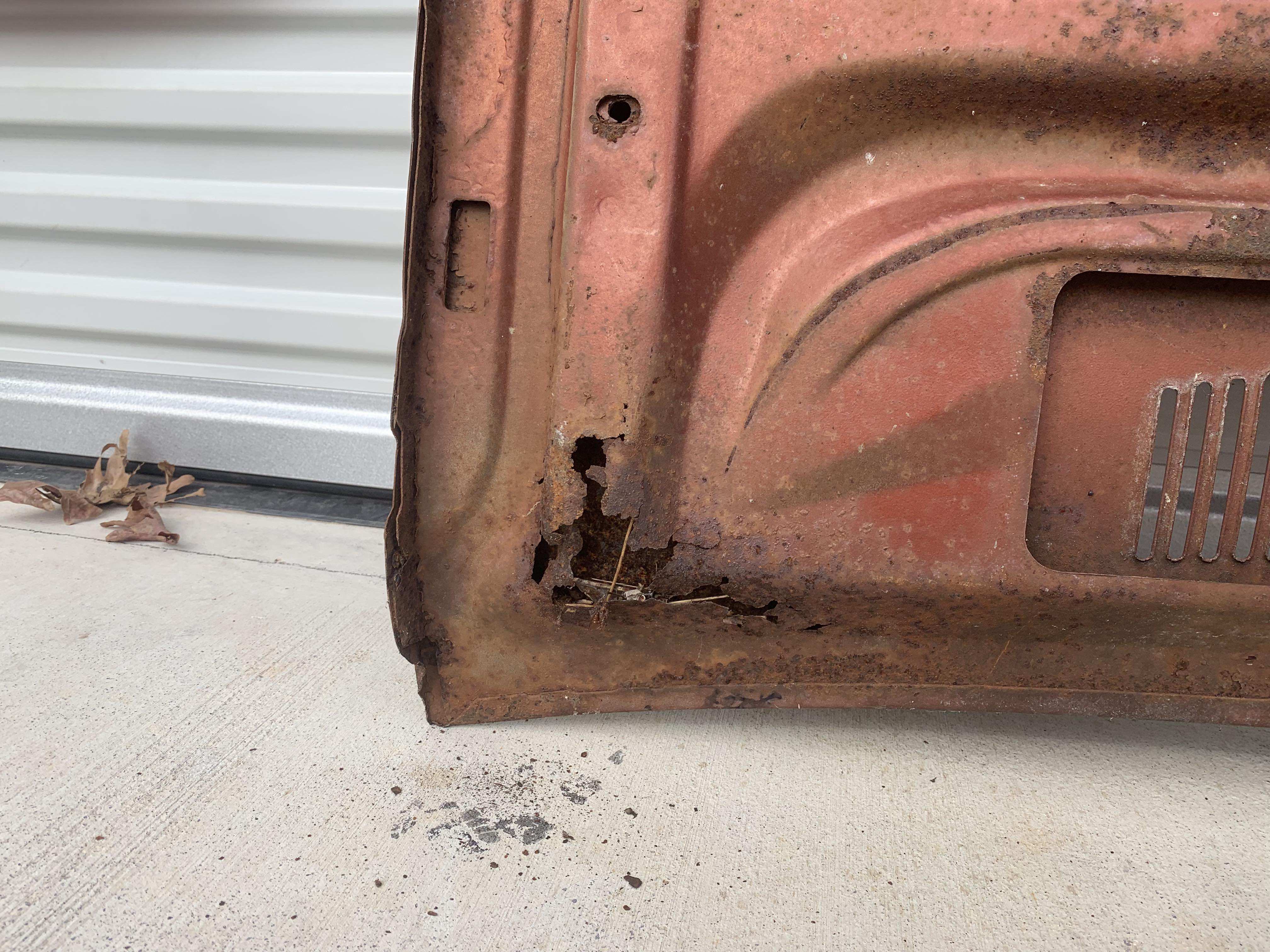 1970-71 Dodge Challenger Hood Pic 4.jpg