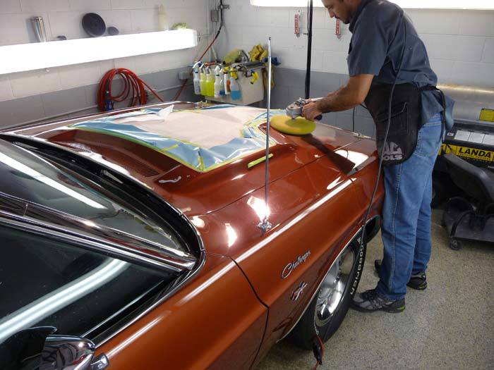 1970-Dodge-Challenger-RT-340-slideshow-009.jpg