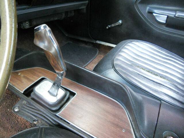 1970-plymouth-barracuda-in-violet-383-cuda-4-speed-factory-ac-plum-crazy-7.jpg