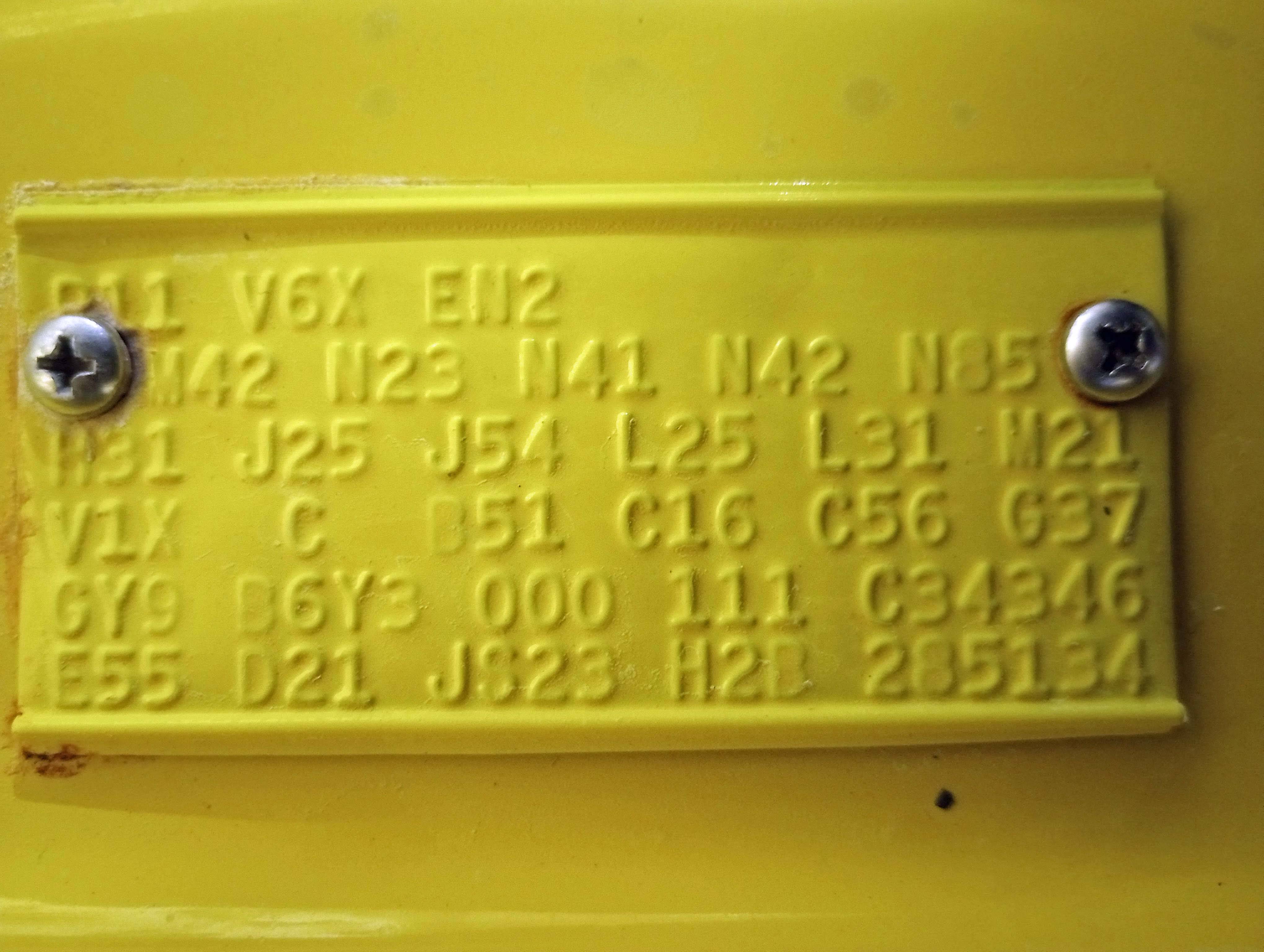 1972 Dodge Challenger_Fender TagR.jpg