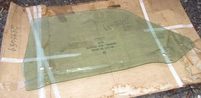 1973 Plymouth Barracuda Cuda LS Driver's Door Glass 2895689 Picture 3.jpeg