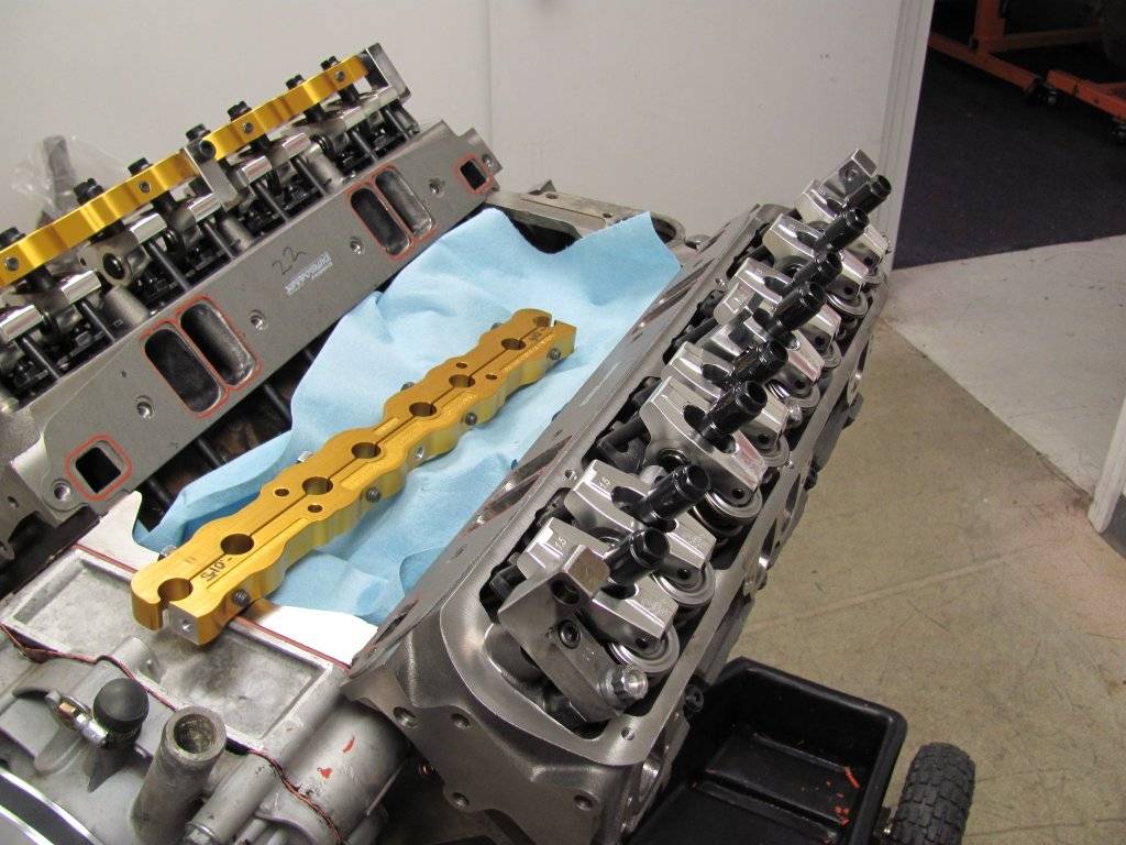 2010 Mopar Nats and Chenoweth contest engine 036.jpg