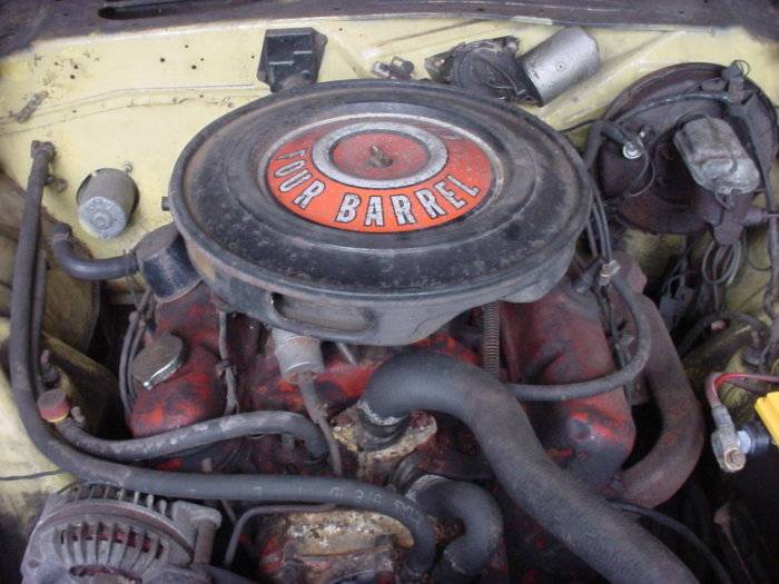 340 engine compartment Dino.JPG