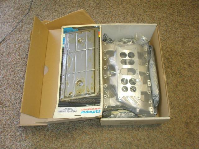 426 Hemi Intake New 003 (Small).JPG