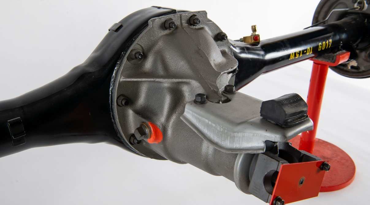 489 E-Body 1970 Differential.jpg