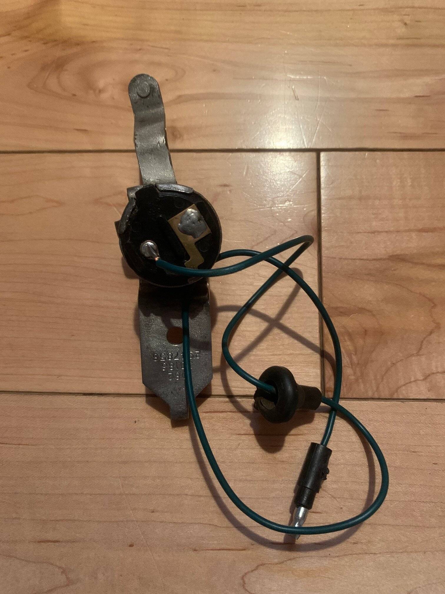 70 clutch safety switch...jpg