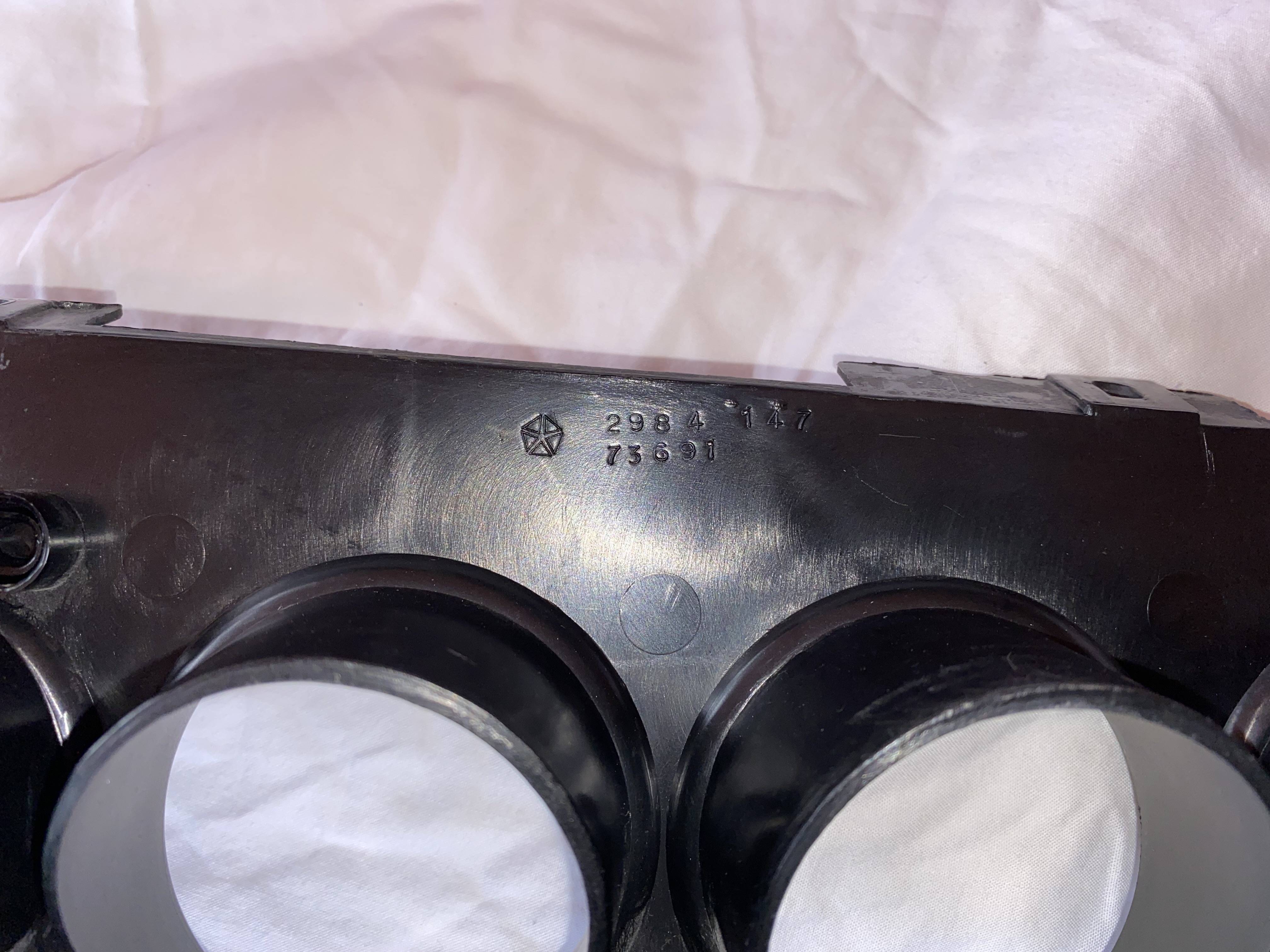70 E Body Stan Dash 10.jpg