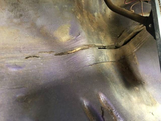 70C floor seam 3.jpg