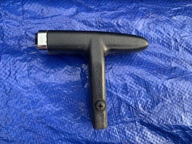71 Challenger RT Slap Stik T Handle with screw.jpg