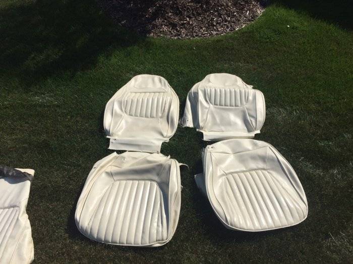 71 Front Seat Covers.JPG