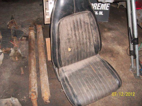 72-73 Challenger Bucket Seats Pass.jpg