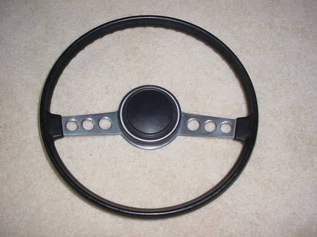 72-74 E-body steering wheel.JPG