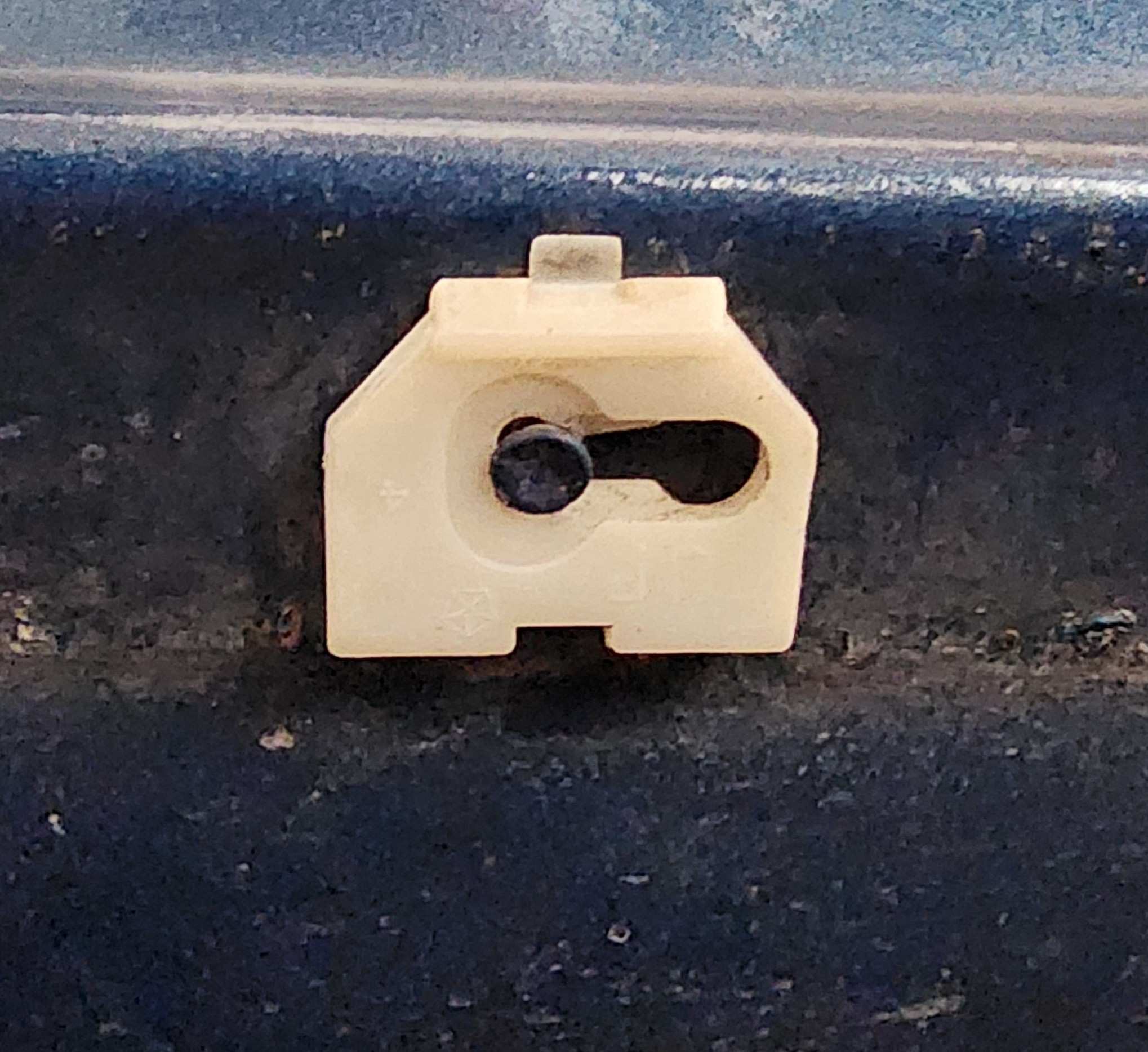 72 Rocker Clip.jpg