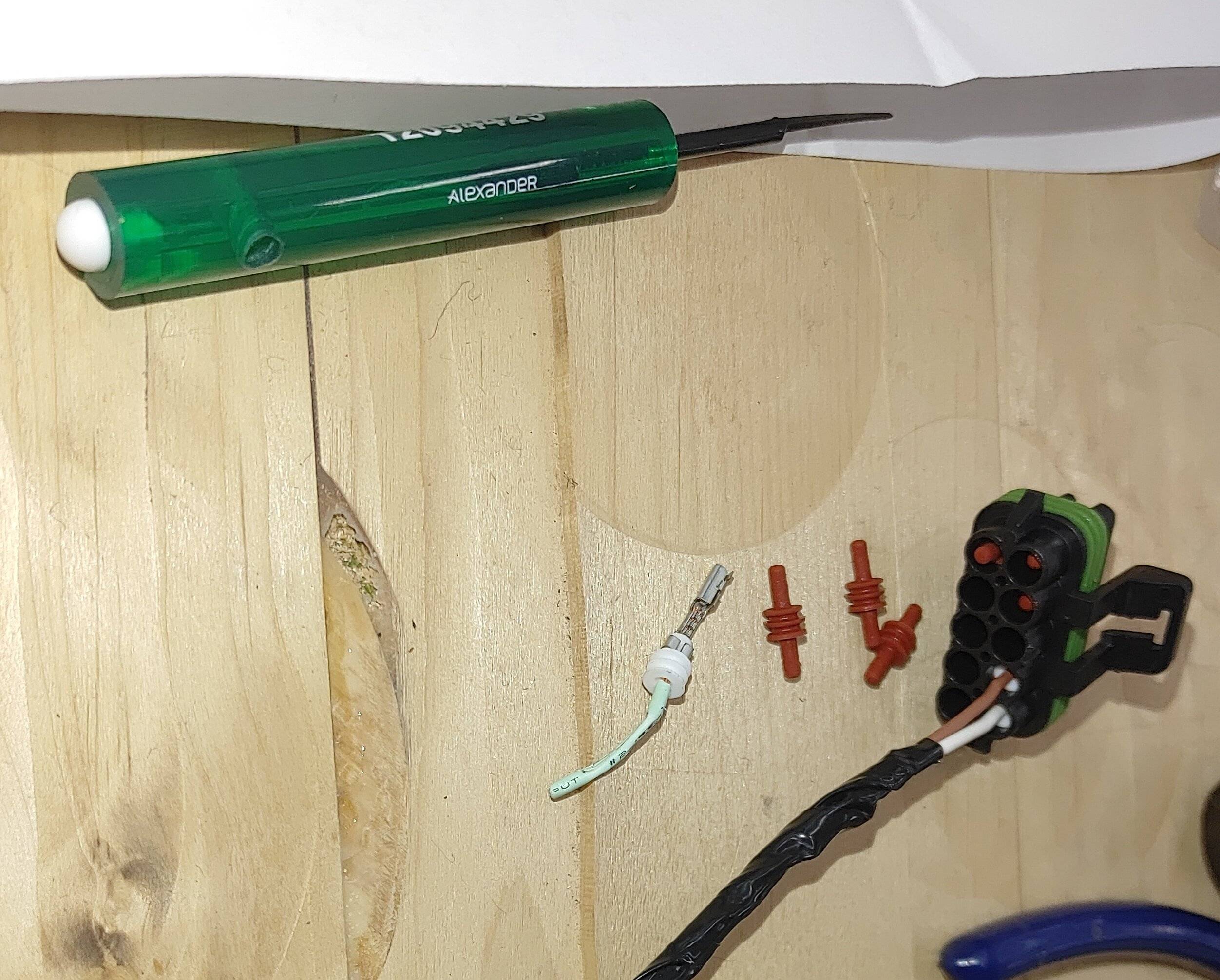 A CONNECTOR.jpg