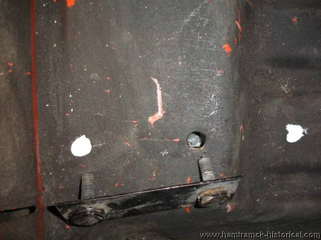 adjustable seat bracket.jpg