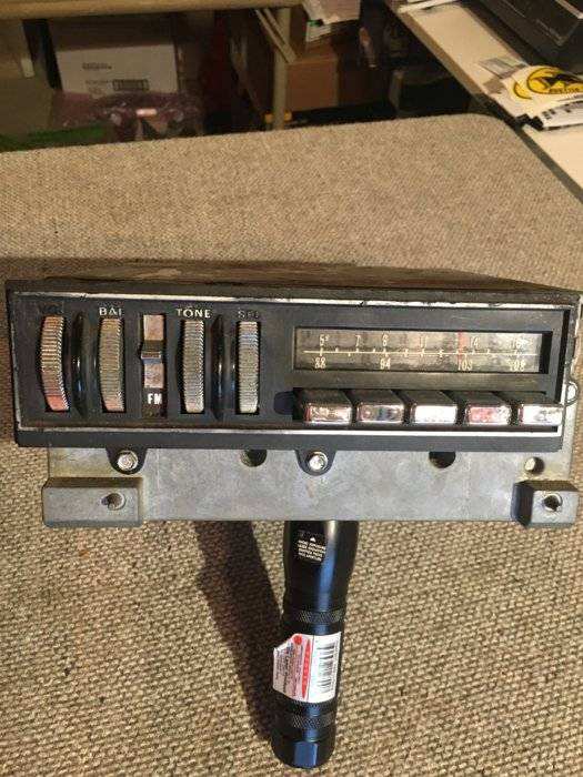 amfmthumbwheel.JPG