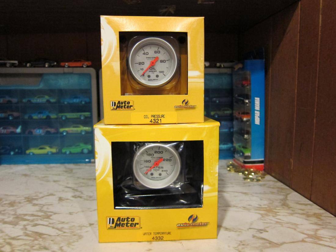 autometer guages.jpg