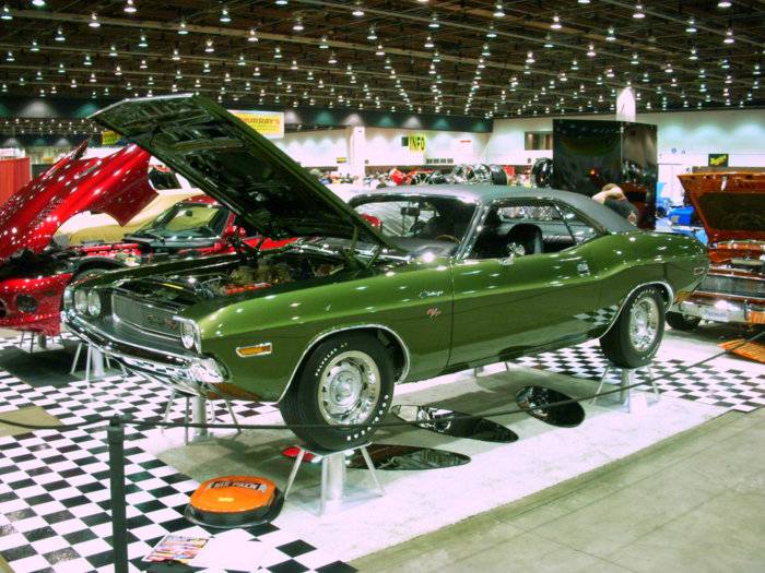 autorama2.JPG