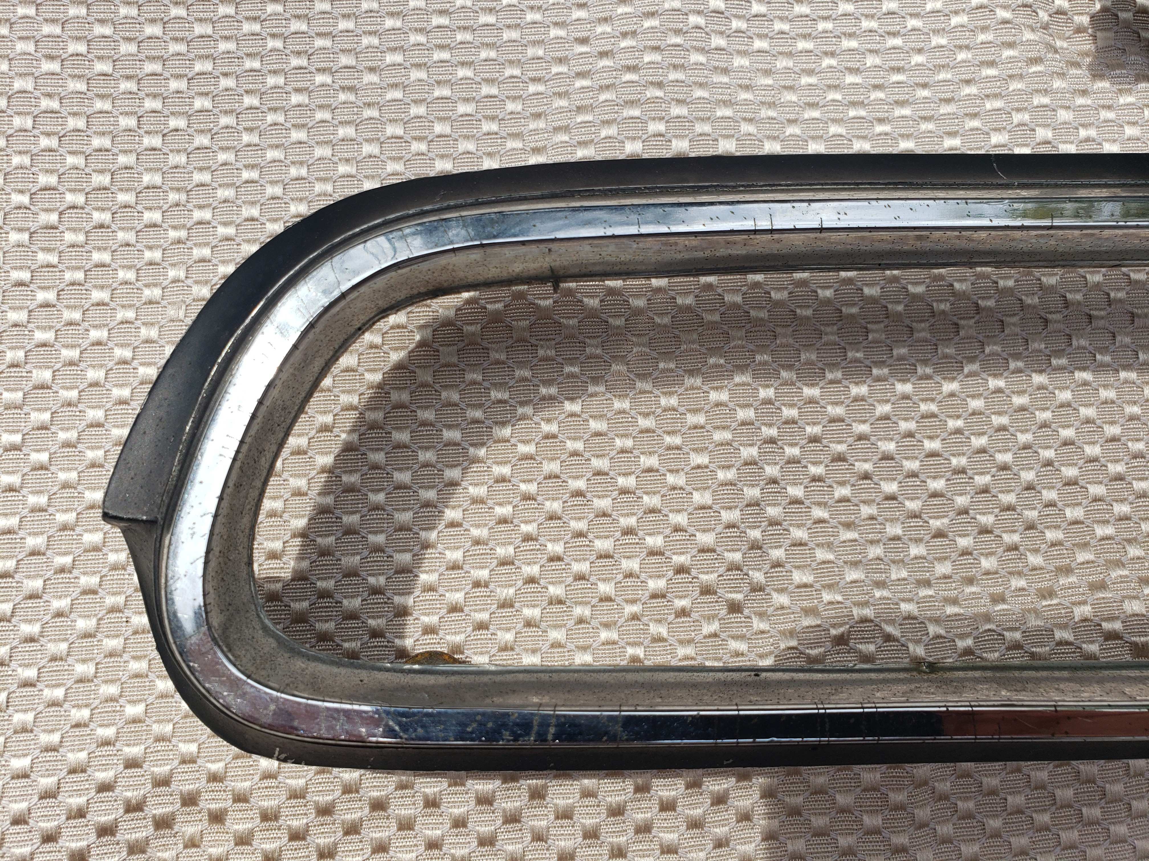 Bezel 2.jpg