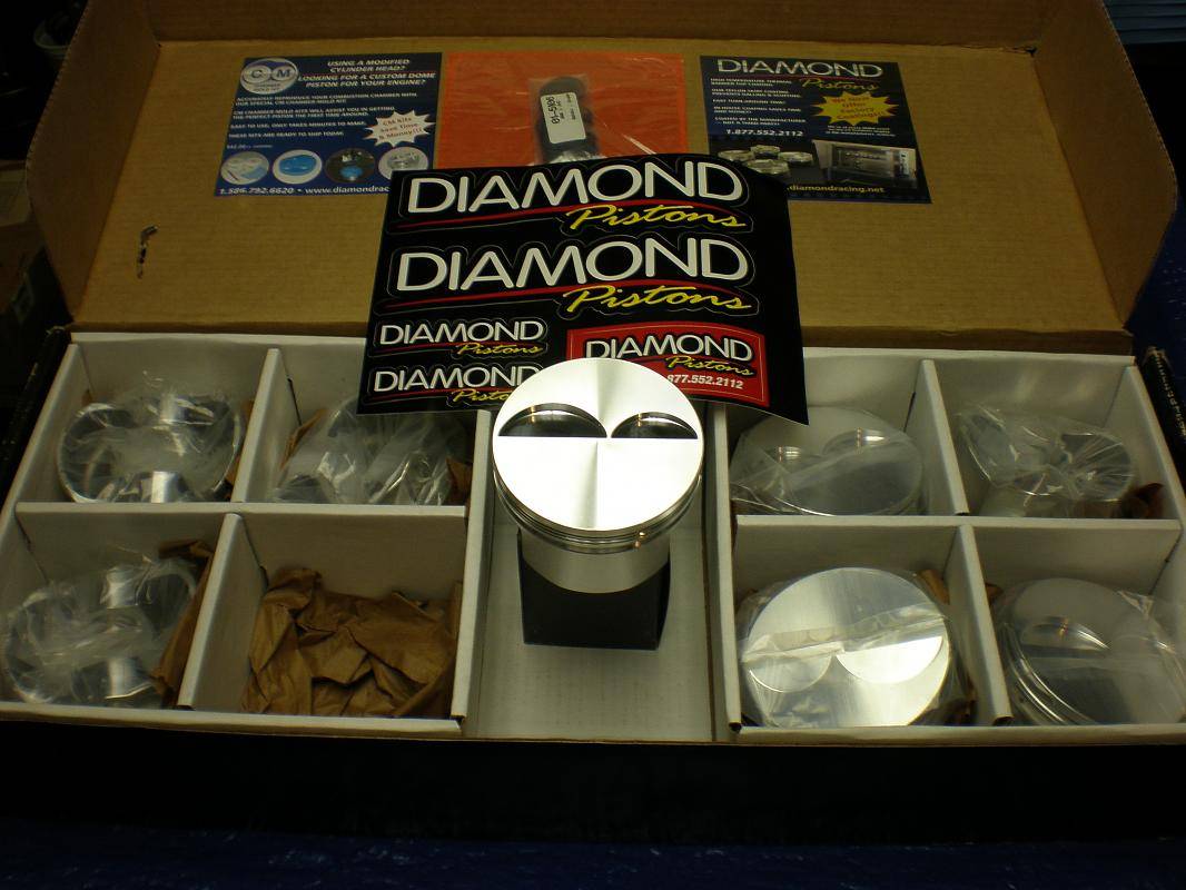 big block diamond pistons-1.jpg