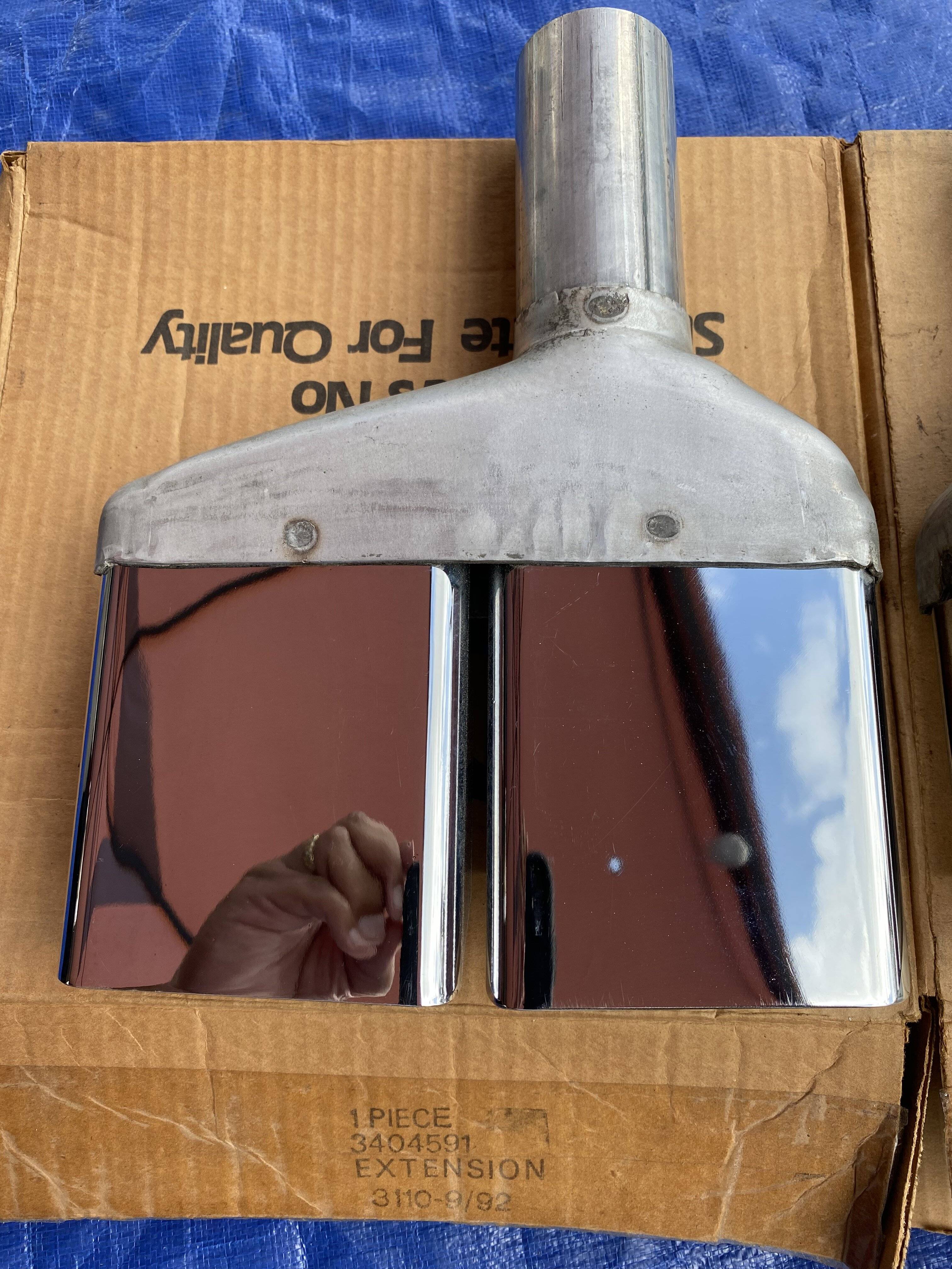 Chall NOS Exhaust Tips 3.jpg
