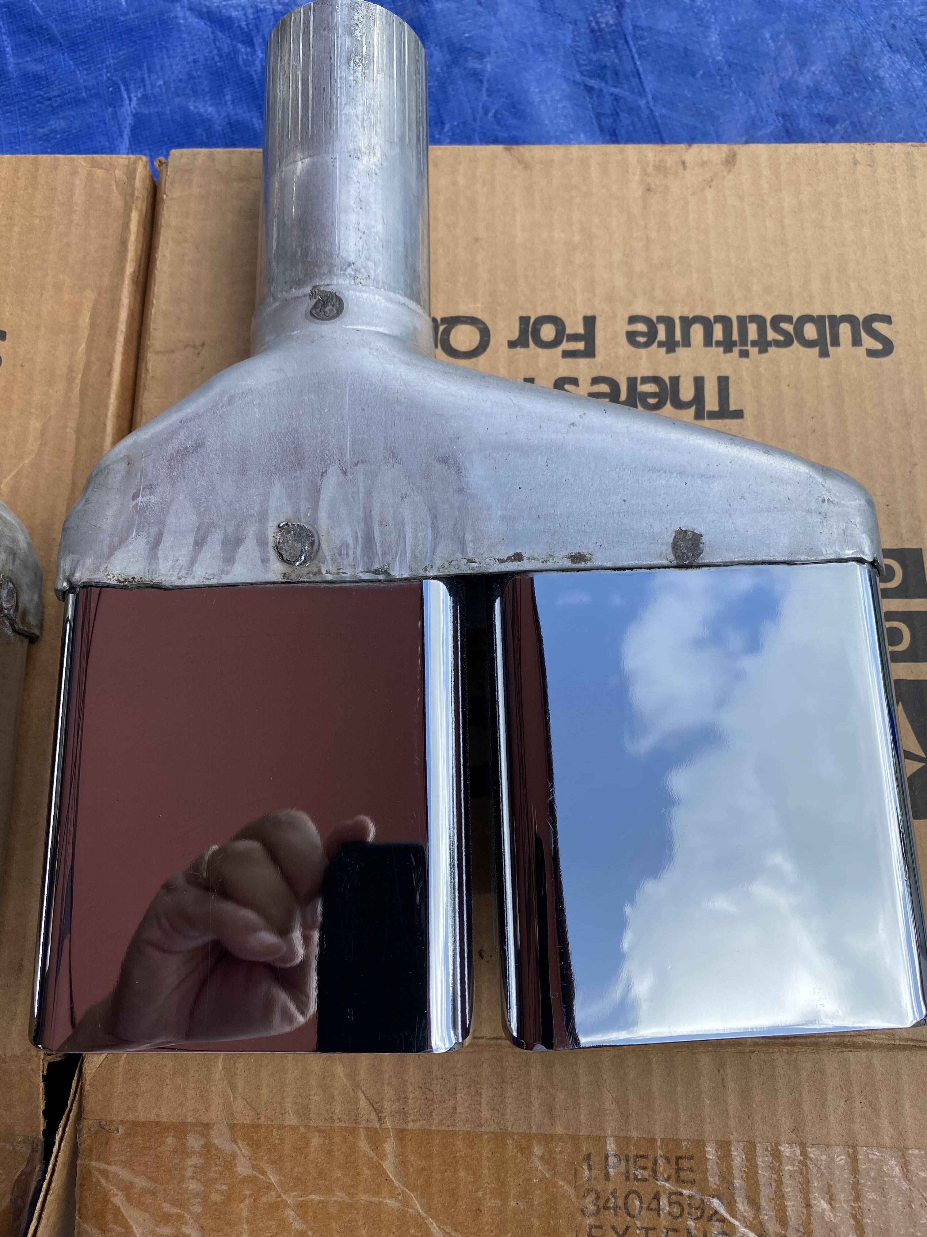 Chall NOS Exhaust Tips 4.jpg