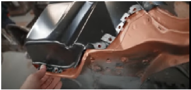 challenger cowl.jpg