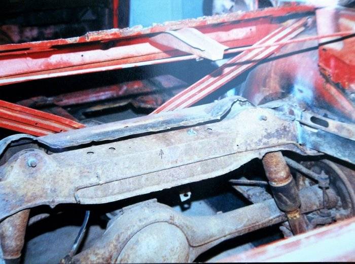 Challenger resto 002.JPG