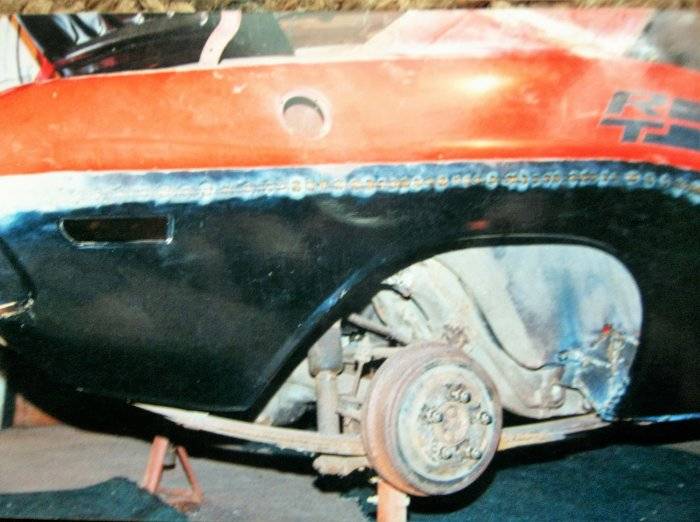 Challenger resto 021.JPG