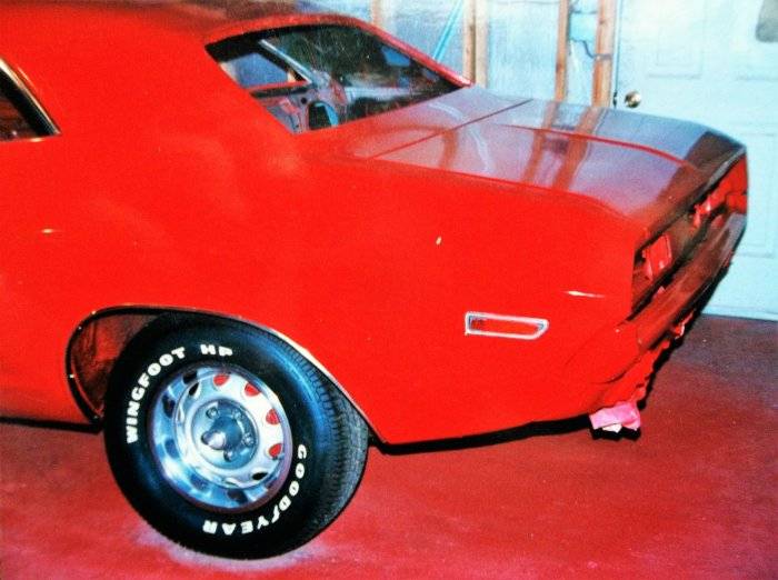 Challenger resto 027.JPG
