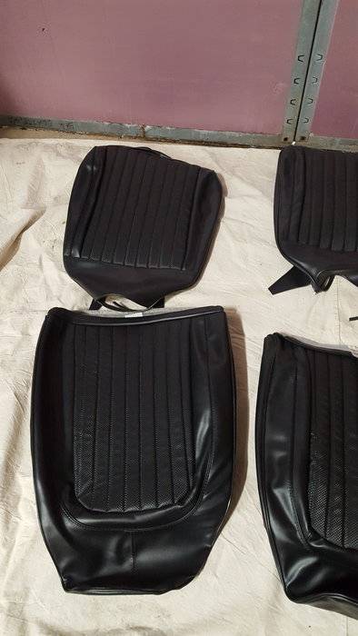 challenger seat covers 2.jpg