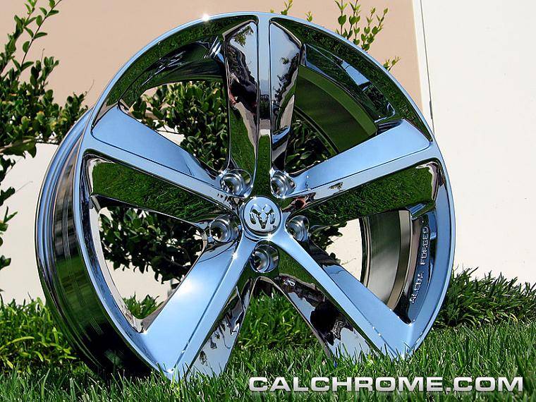 challenger_chrome_wheels_01_big.jpg