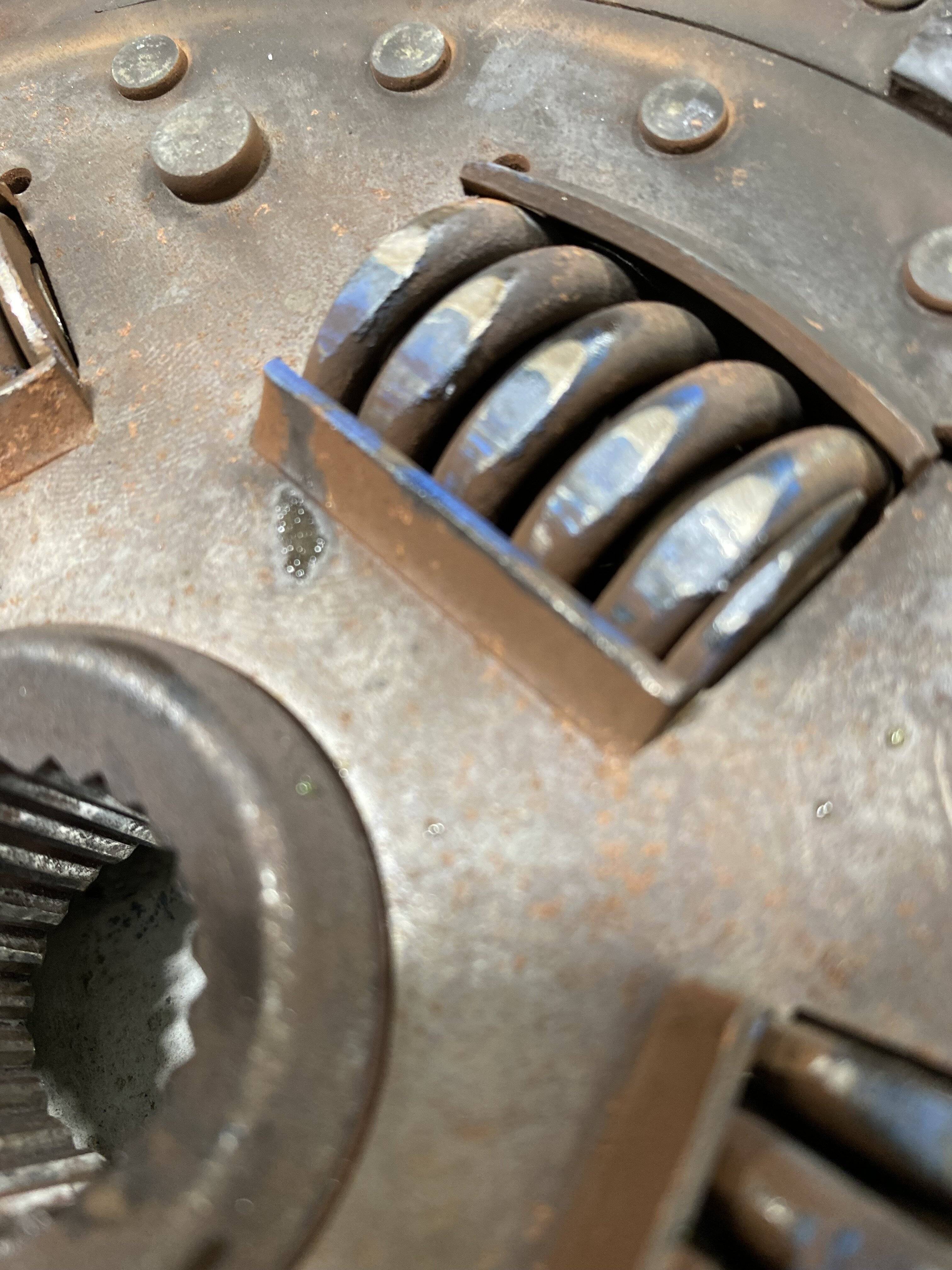 clutch disc problem.JPG