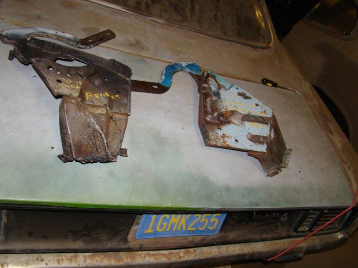 Cuda 71 -74 E-Body Trunk Hinges and support bracket 8-17-2018 009.JPG