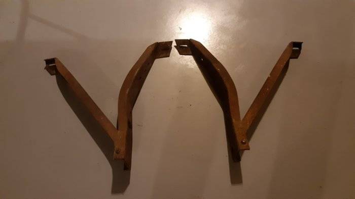 cuda bumper brackets 1.jpg