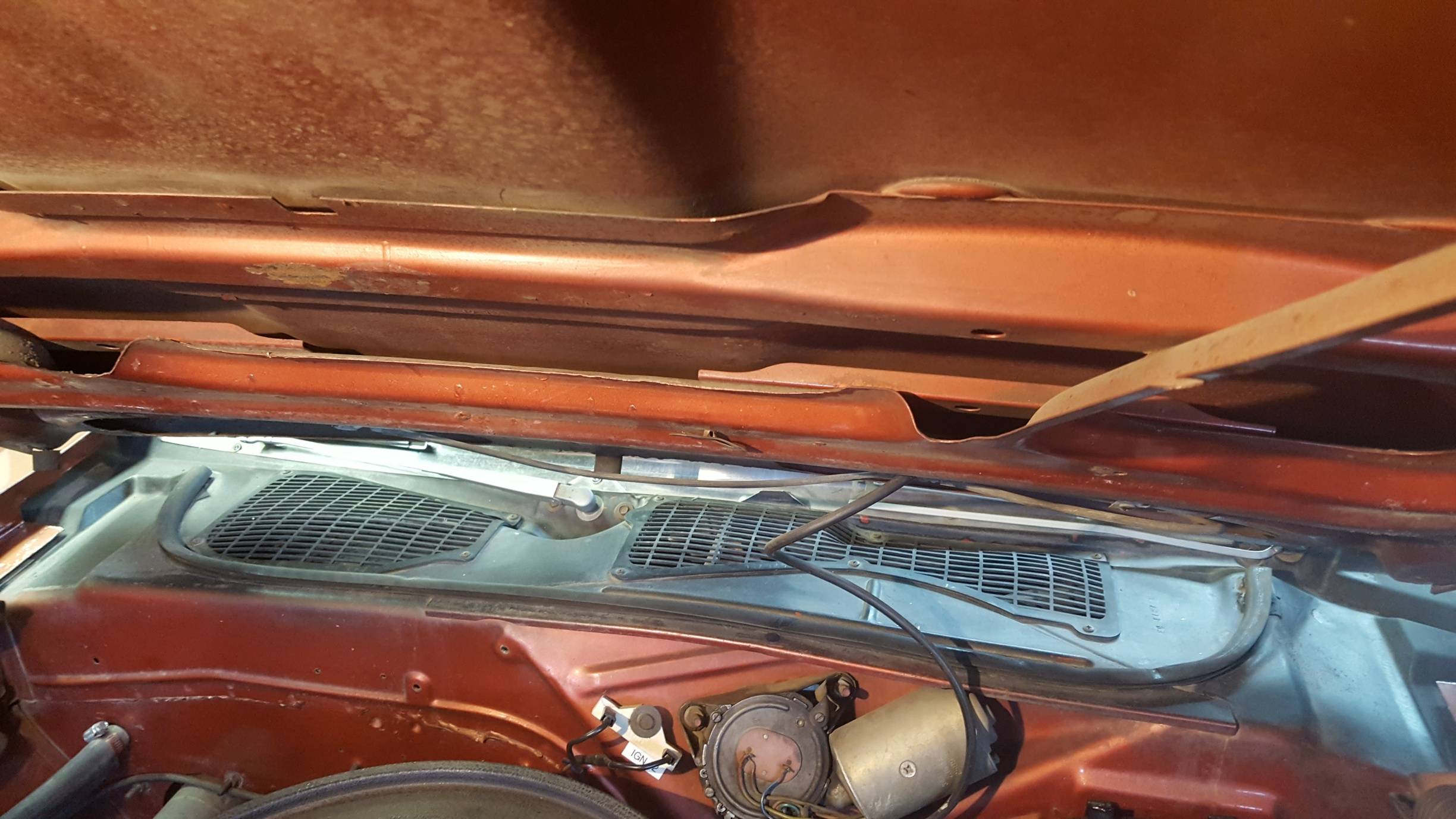 Cuda Cowl.jpg