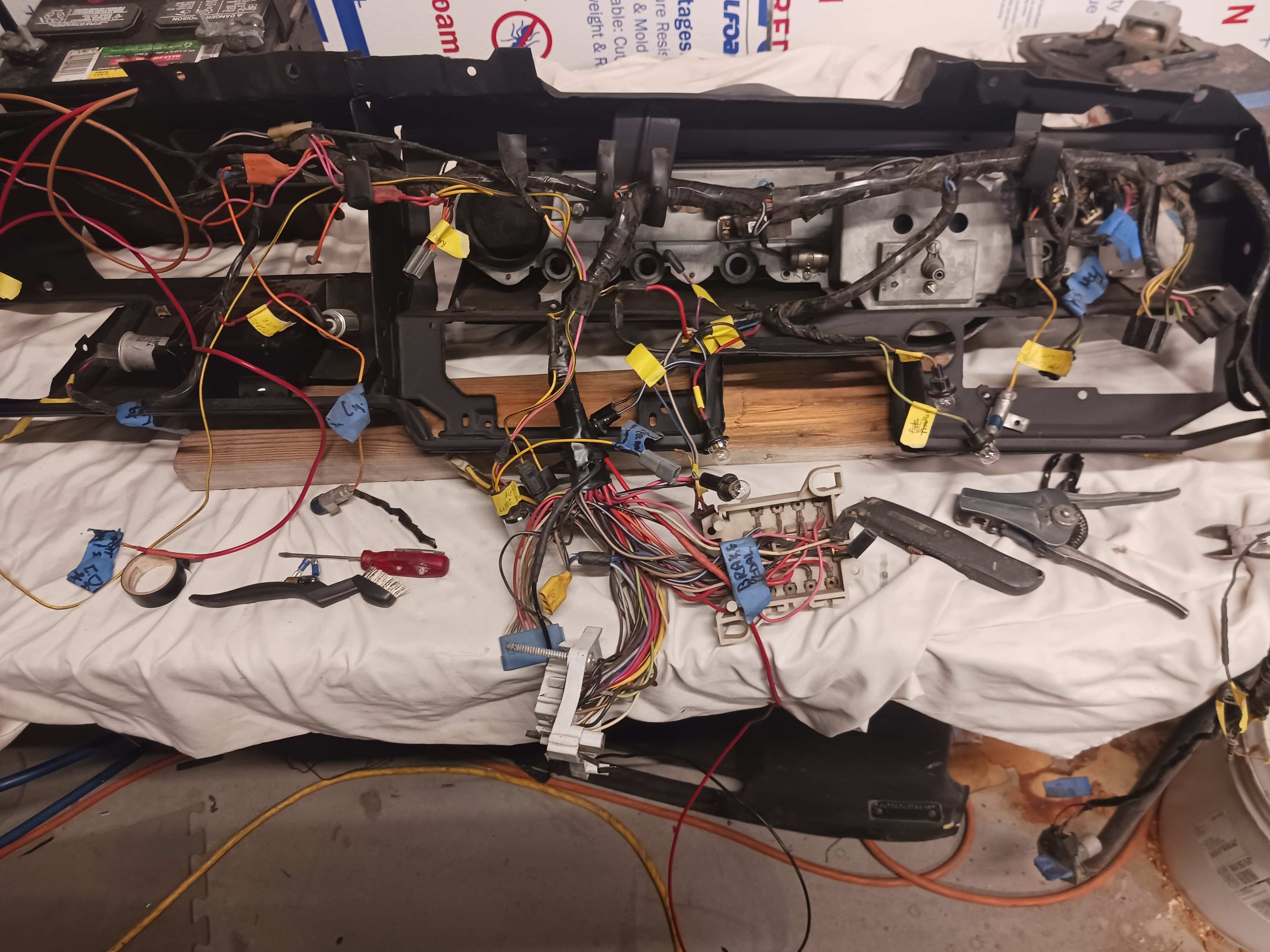 Dash Wiring 1.jpg