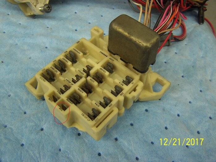 E body fuse block3.jpg