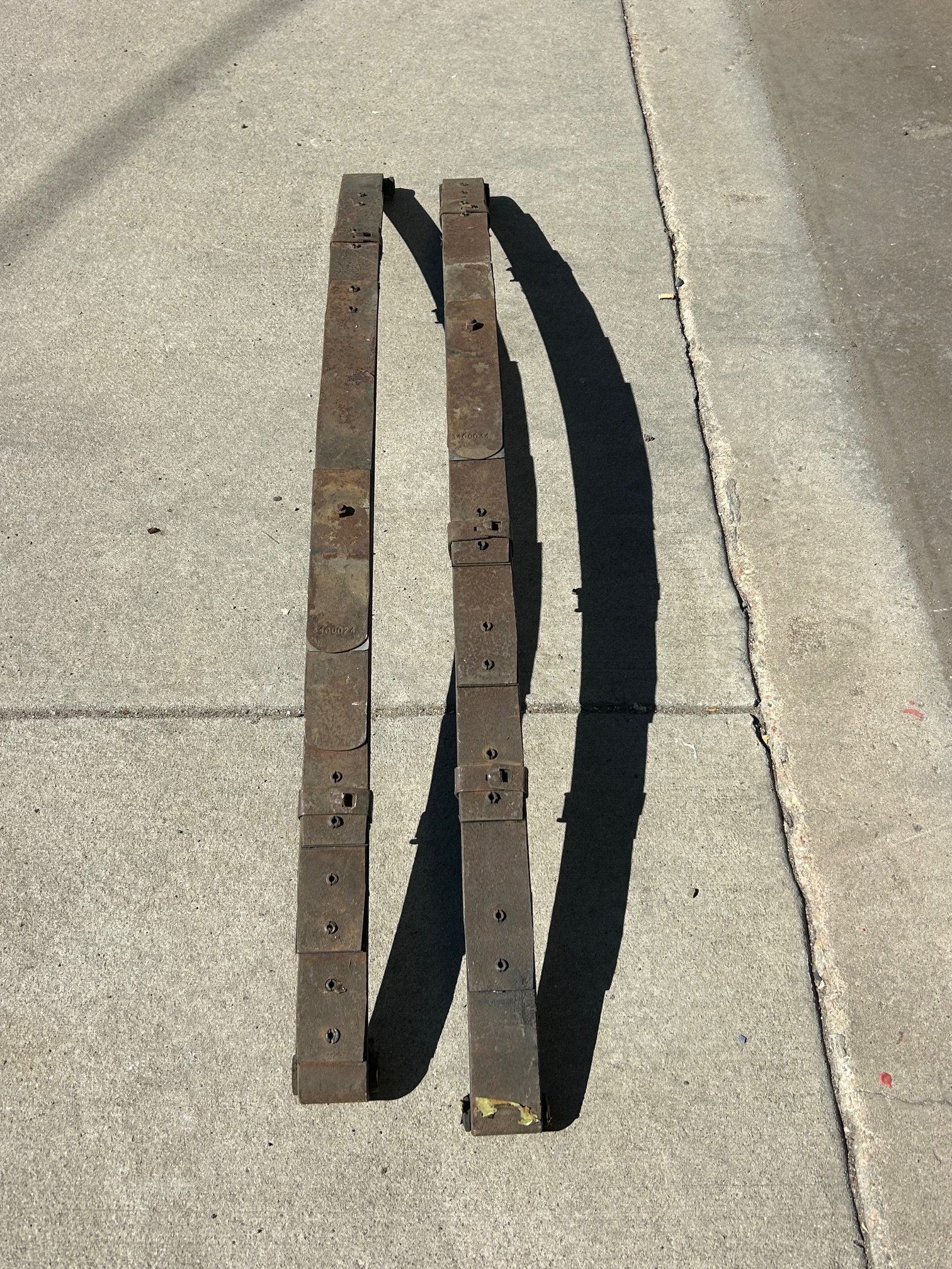 E-Body Leaf Spring.jpg