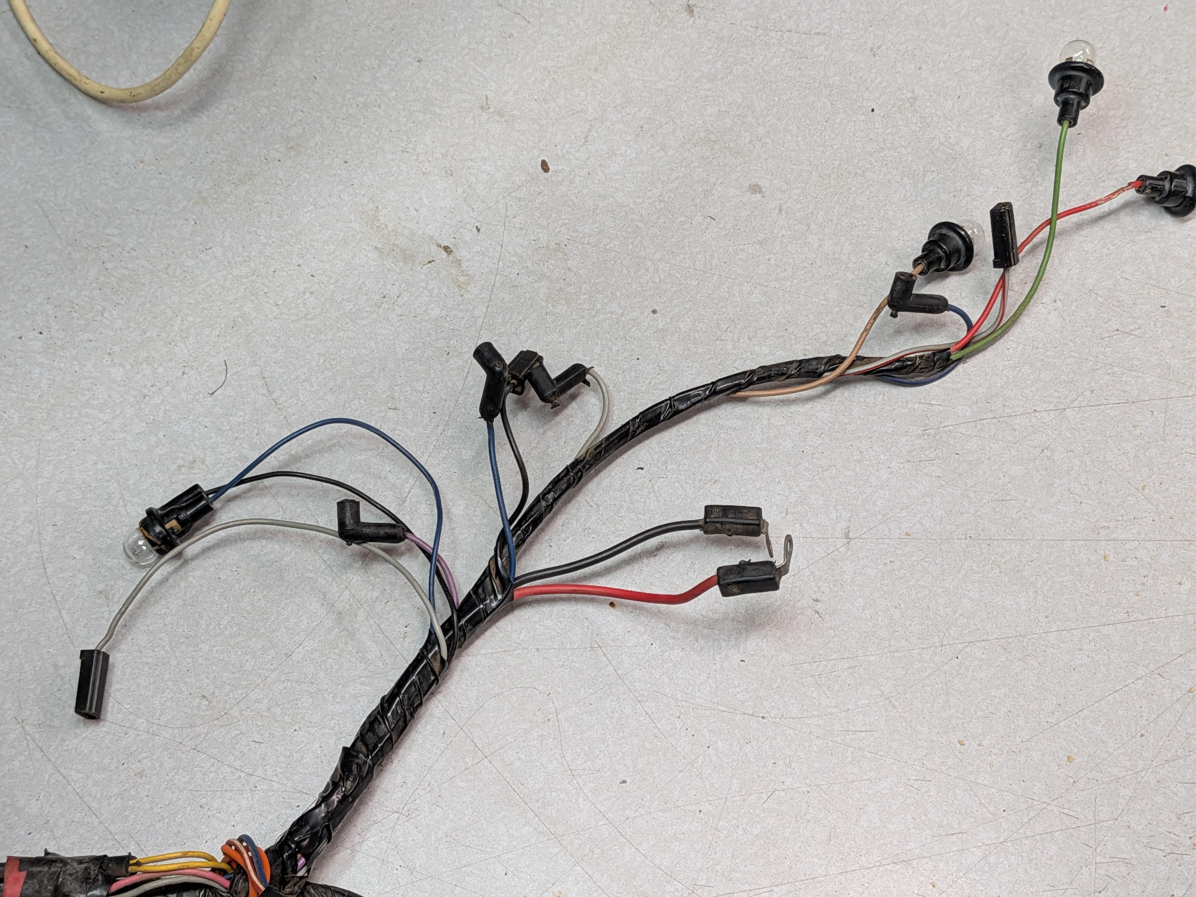 Ebody_Rallye_cluster_wiring.jpg