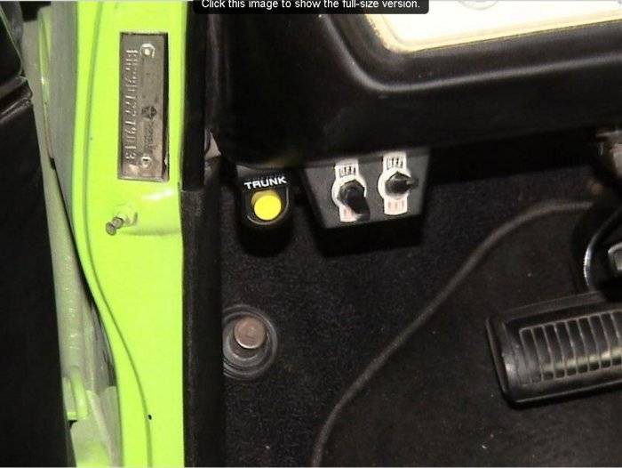 Elec trunk release in A body.jpg