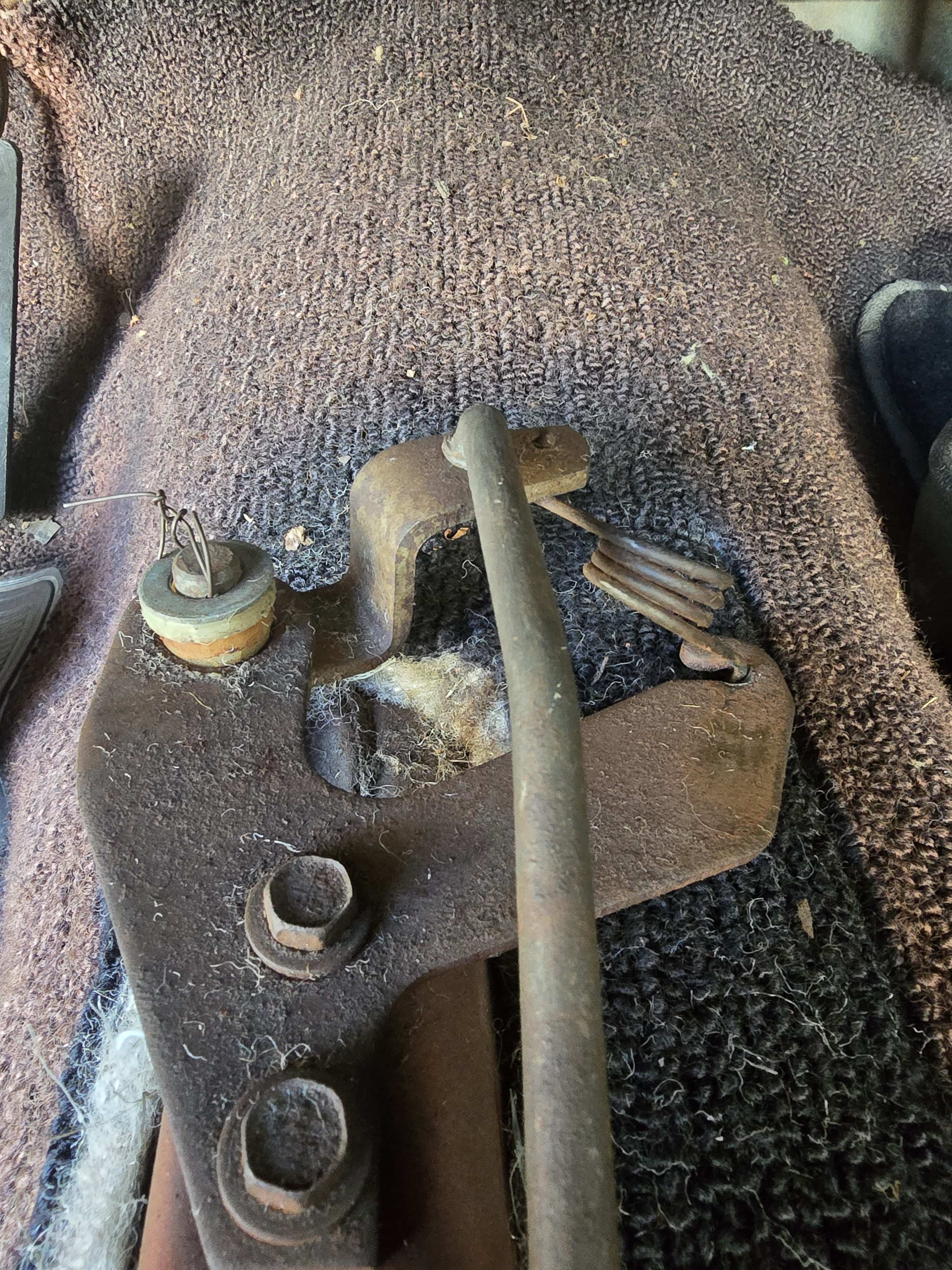 floor shifter 1.jpg