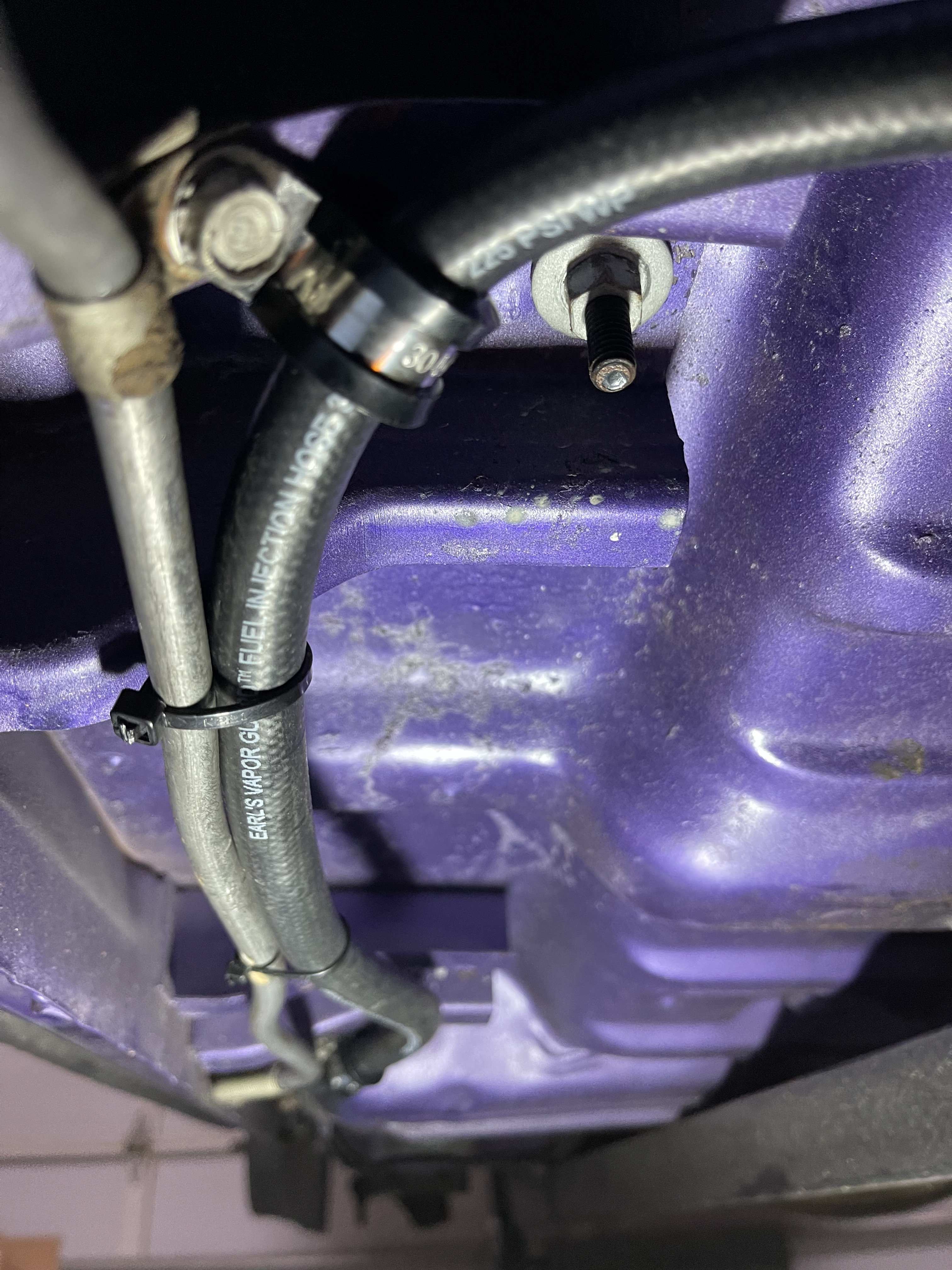 Fuel Line Routing (3).JPG