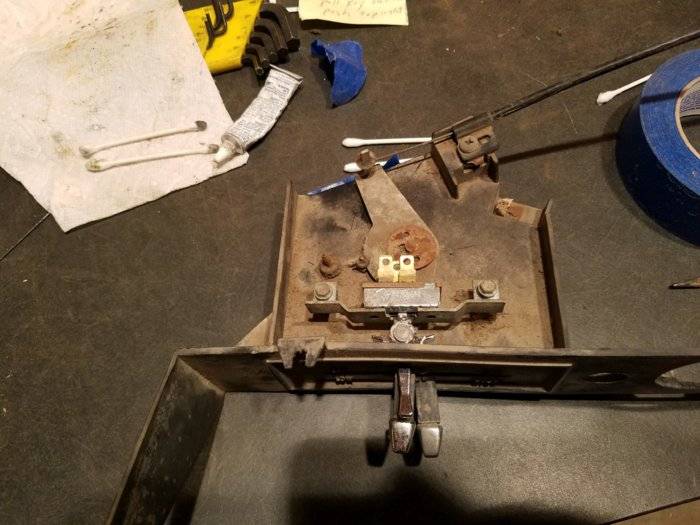 heater levers.jpg
