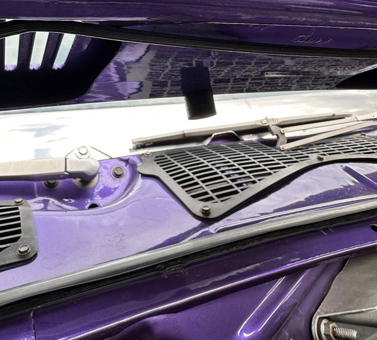 Hood Rear Bumper Center.jpg